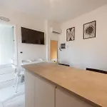 Guelfa 51 By Mmega Apartment