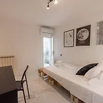 Guelfa 51 By Mmega Apartment