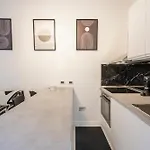Apartman Guelfa 51 By Mmega